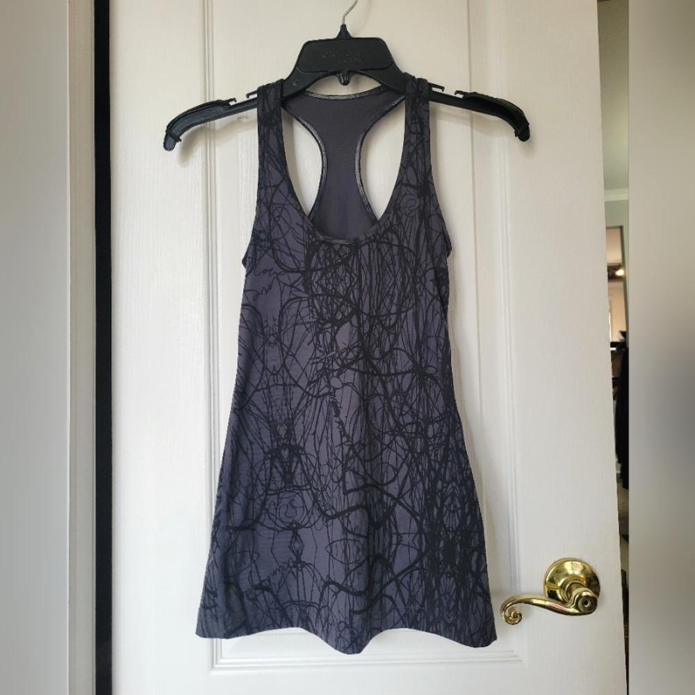 Lululemon Cool Racerback CRB Fitted Tank Top Gray Black Pattern Size 2